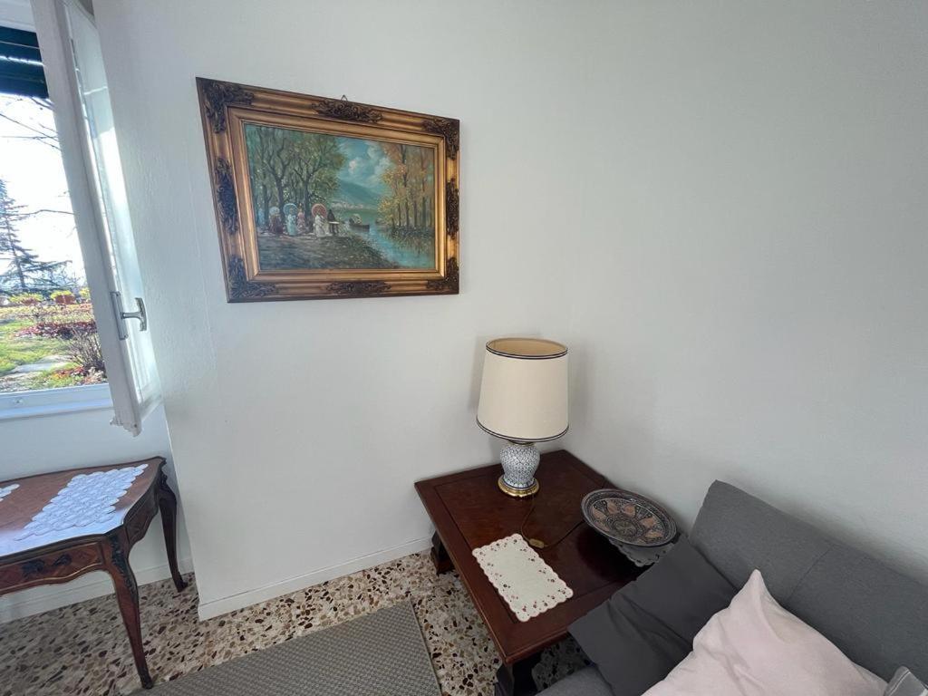 Villa Casa Vacanze Le Violette Brunate Exterior foto